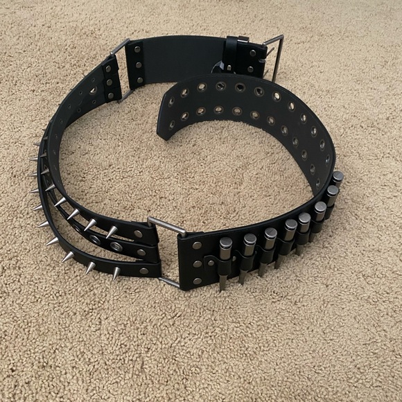 Leather Bullet Belt - Picture 1 of 5